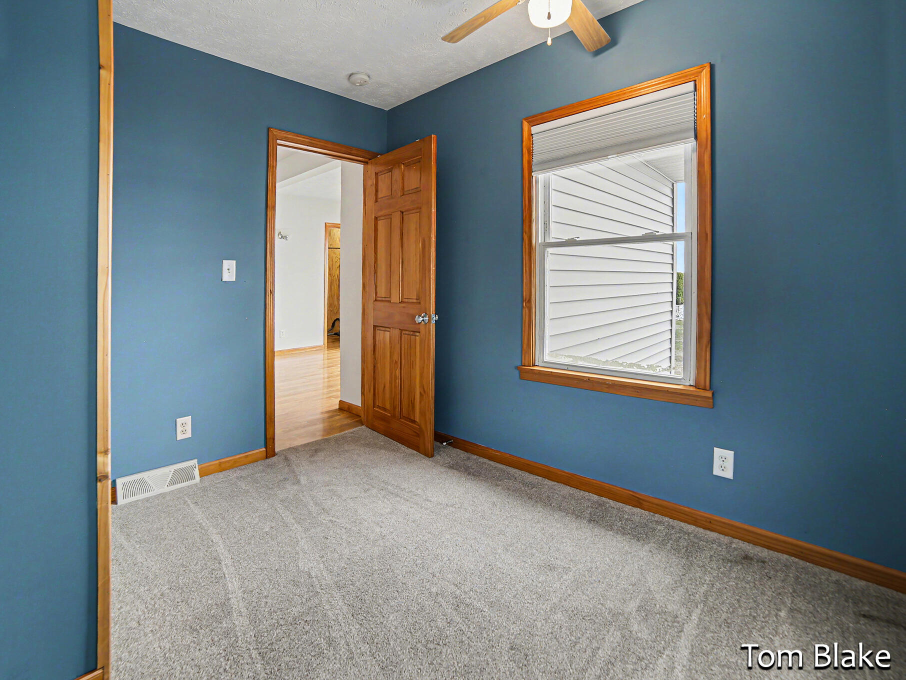 1834 Edgewater Street Muskegon, MI 49441 - Photo 16 of 29 IMG_7958