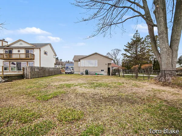 $599,900 | 1834 Edgewater Street, Muskegon, MI 49441