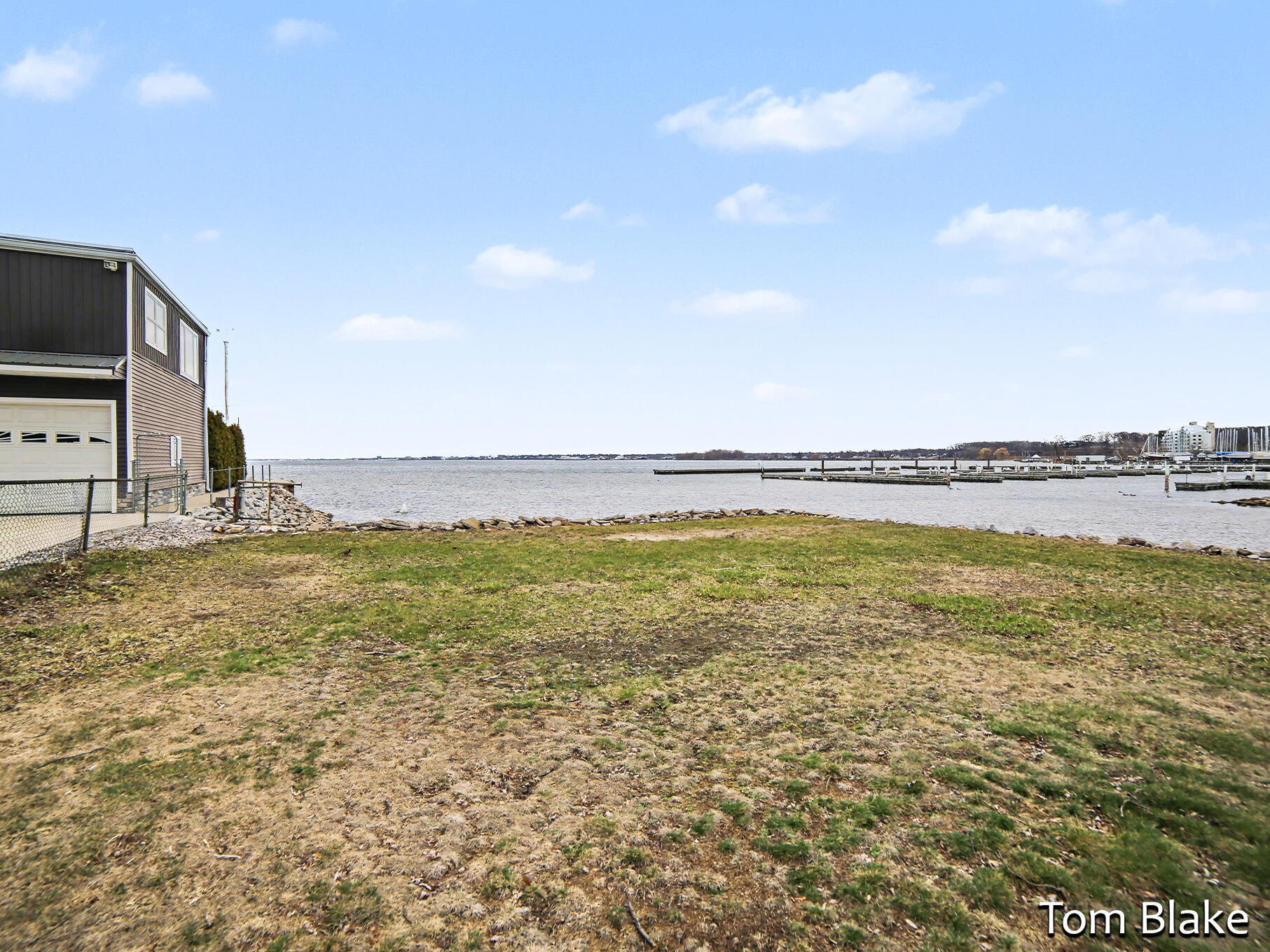 1834 Edgewater Street Muskegon, MI 49441 - Photo 4 of 29 IMG_8016