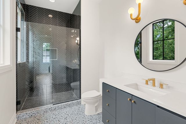 a view of room with walk in closet