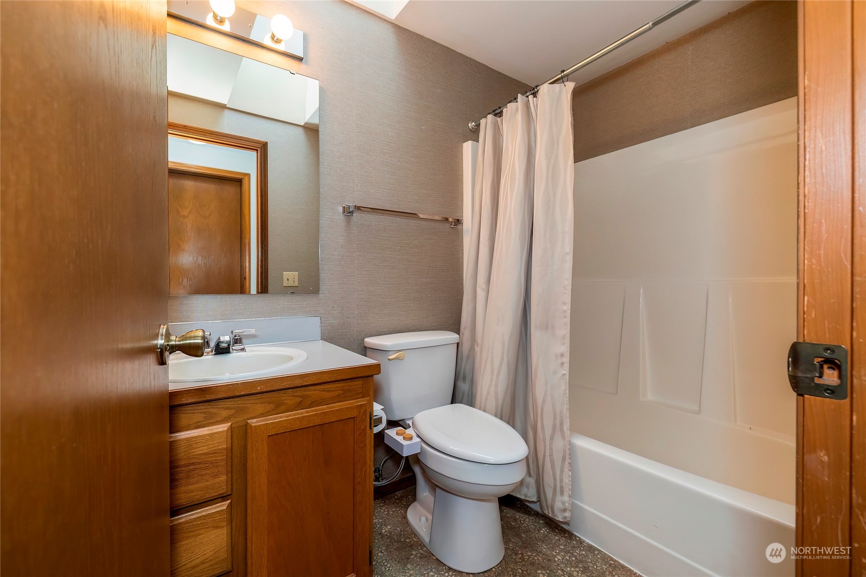 1035 Chestnut Street Bremerton, WA 98310 - Photo 13 of 26 Gallery Image 13