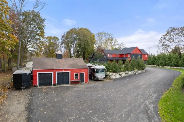 a view of a house with entertaining space