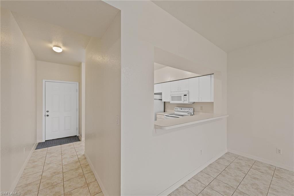 3250 Cypress Glen Way, Unit 406 Naples, FL 34109 - Photo 11 of 31
