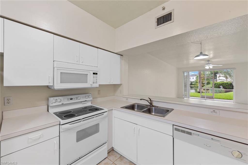 3250 Cypress Glen Way, Unit 406 Naples, FL 34109 - Photo 9 of 31