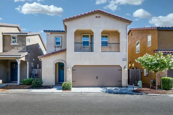 $384,000 | 836 Winchell Way West, Madera, CA 93636
