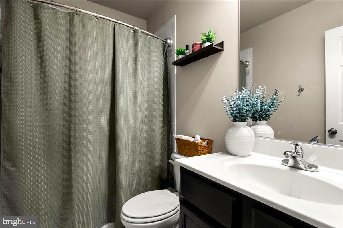 220 Patchwork Drive Stephenson, VA 22656 - Photo 26 of 30 Full Bathroom