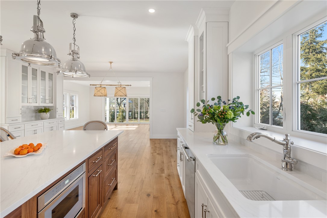 1 Knowlton Court Bristol, RI 02809 - Photo 12 of 45