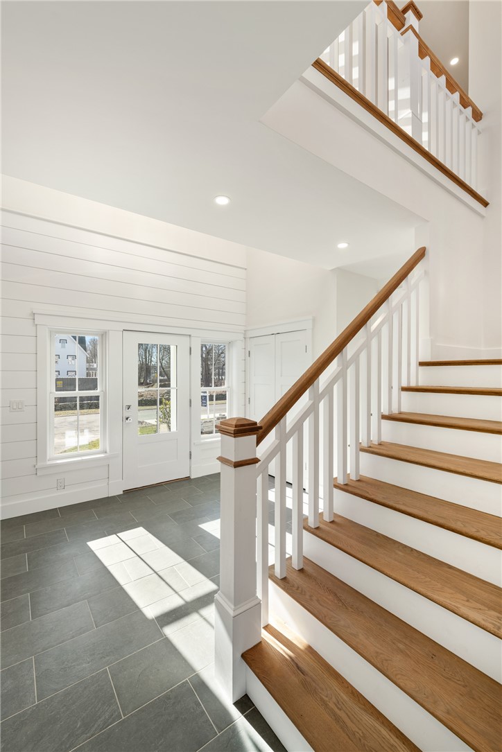 1 Knowlton Court Bristol, RI 02809 - Photo 21 of 45 Oversized Mudroom with Soaring Ceiling.