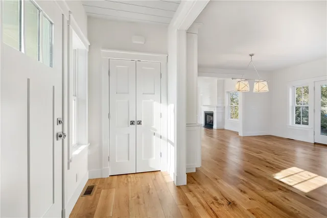 $1,585,000 | 1 Knowlton Court, Bristol, RI 02809