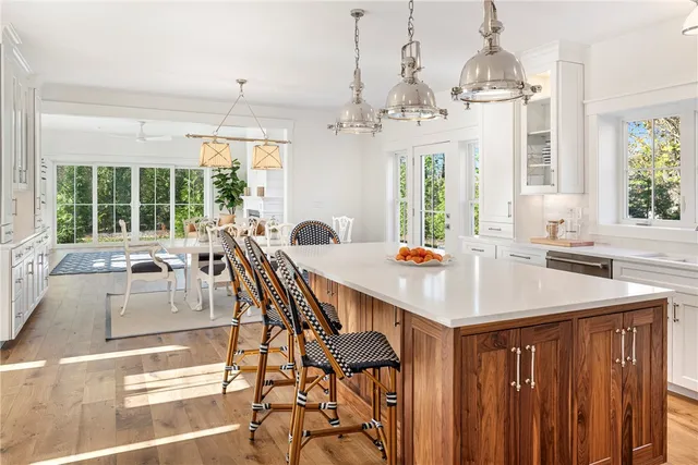 $1,585,000 | 1 Knowlton Court, Bristol, RI 02809