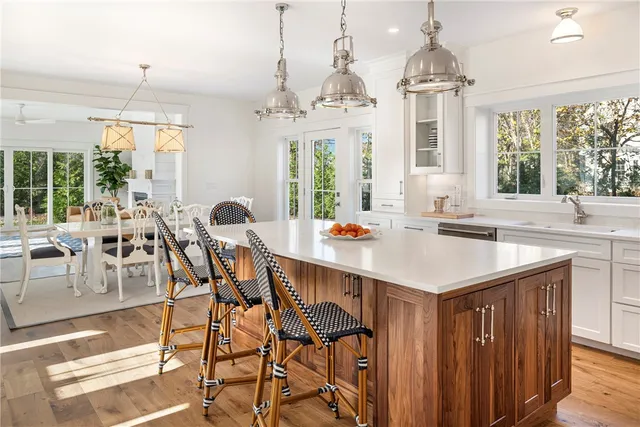 $1,585,000 | 1 Knowlton Court, Bristol, RI 02809