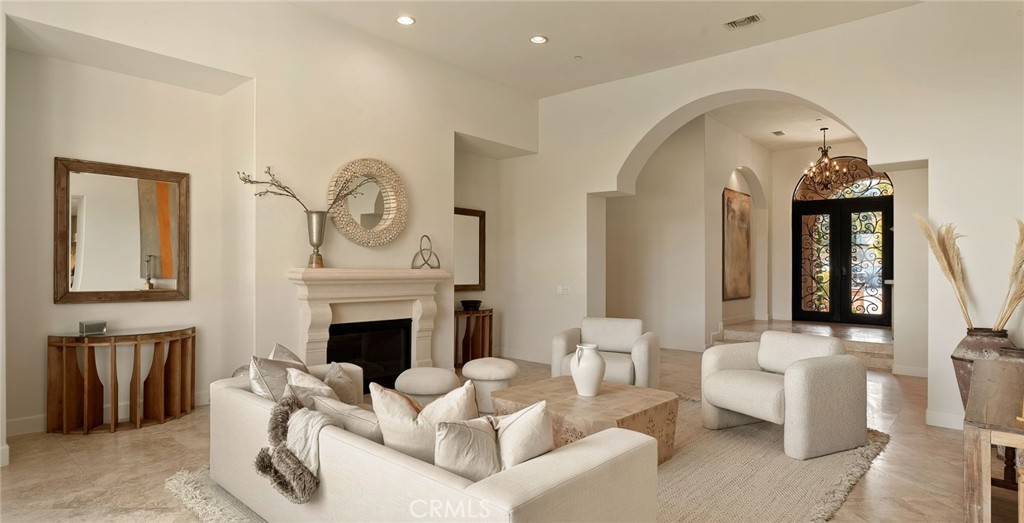 10727 West Stallion Ranch Road Shadow Hills, CA 91040 - Photo 5 of 43
