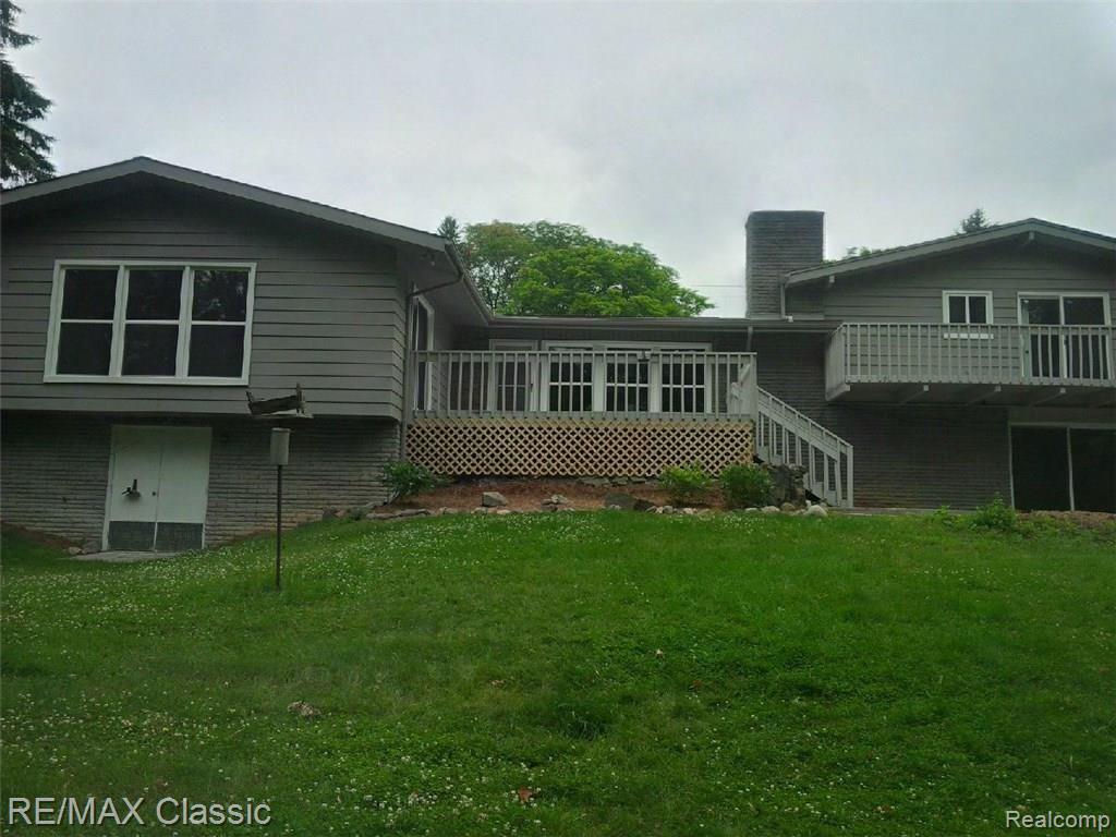 36124 Paddleford Road Farmington Hills, MI 48331 - Photo 3 of 22