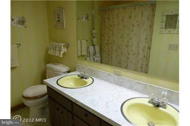 530 Uniontown Road Westminster, MD 21158 - Photo 18 of 19 Bath