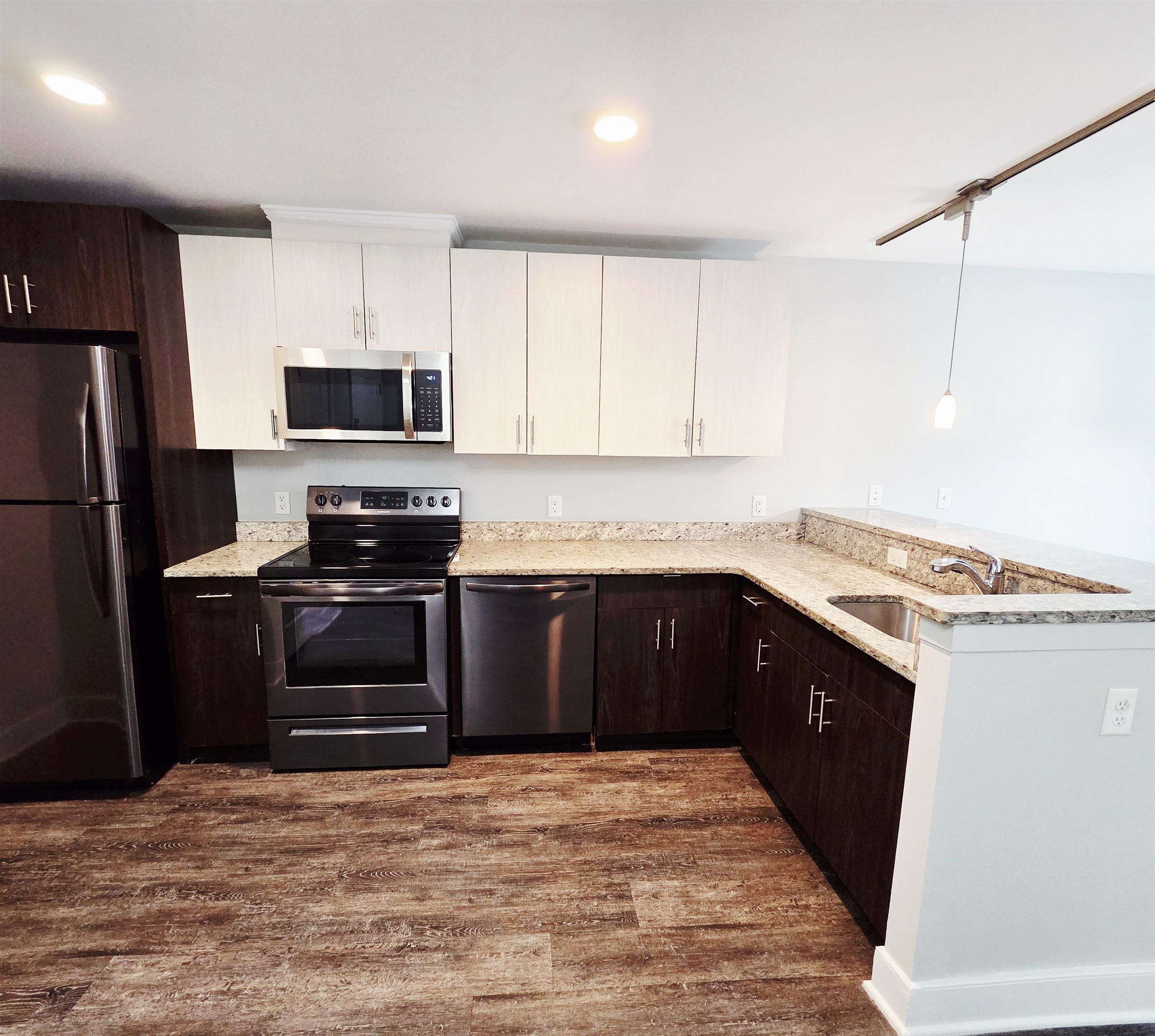 235 Ridge Road, Unit 4D North Arlington, NJ 07031 - Photo 4 of 13 Gallery Image 4