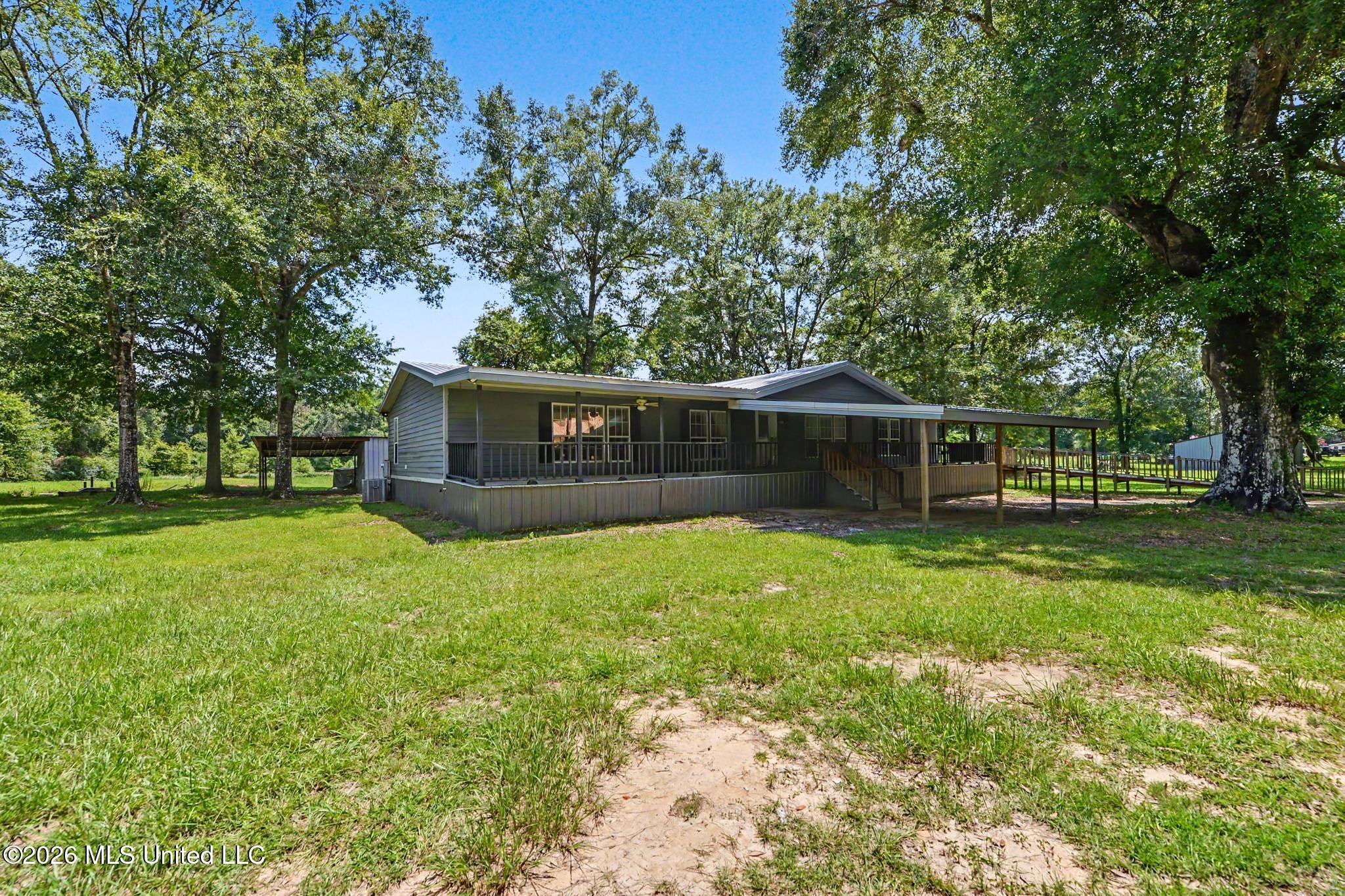 2916 Lee Pierce Road Moss Point, MS 39562 - Photo 2 of 29 002