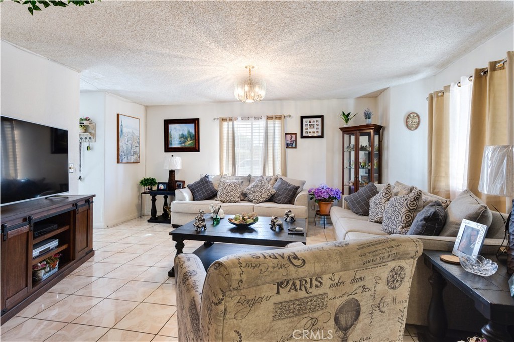 701 West 139th Street Compton, CA 90222 - Photo 7 of 25