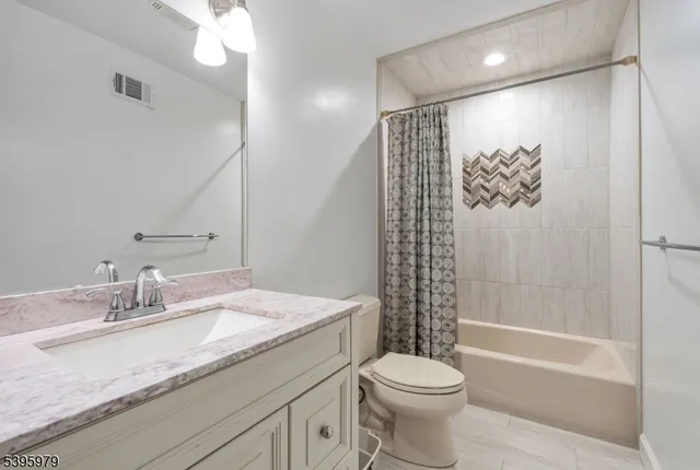 $702,000 | 208 Linden Avenue, Verona, NJ 07044