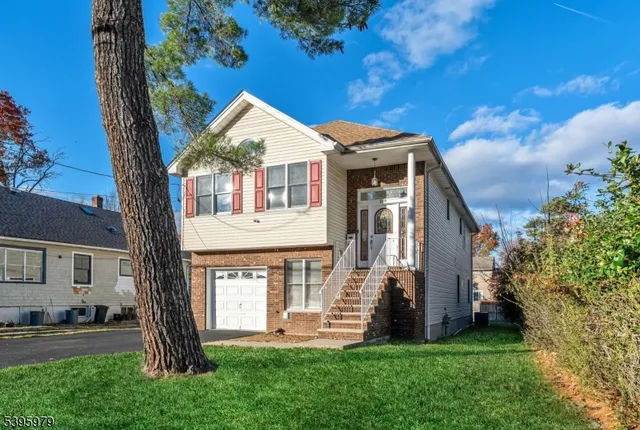 $702,000 | 208 Linden Avenue, Verona, NJ 07044