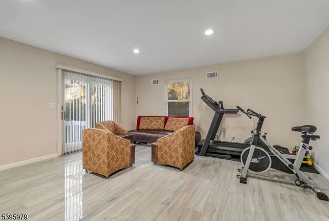 $702,000 | 208 Linden Avenue, Verona, NJ 07044