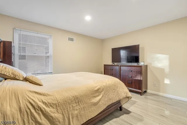 $702,000 | 208 Linden Avenue, Verona, NJ 07044