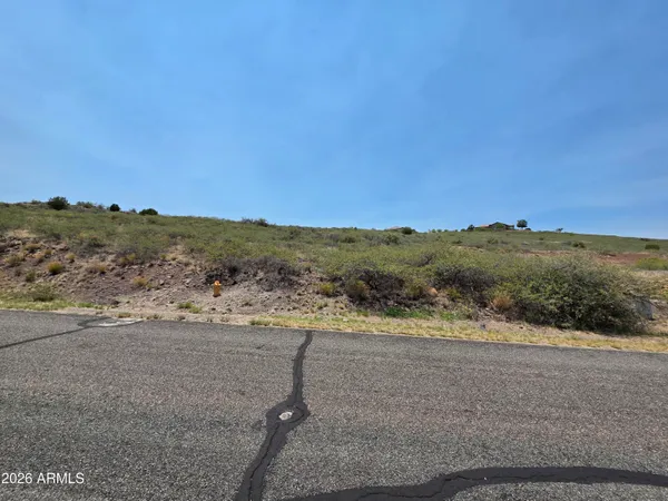 $39,900 | 12320 South Caballo Terrace, Unit 352, Mayer, AZ 86333