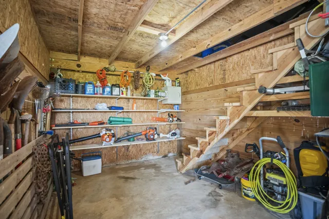 $950,000 | 730 North Russell Street, Portland, TN 37148