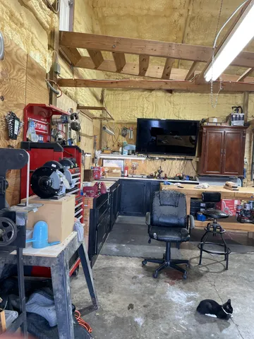 $950,000 | 730 North Russell Street, Portland, TN 37148