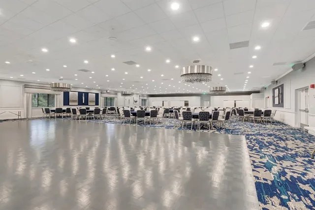 $130,000 | 7076 Huntington Lane, Unit 608, Delray Beach, FL 33446