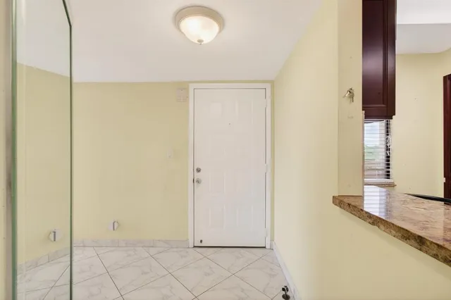 $130,000 | 7076 Huntington Lane, Unit 608, Delray Beach, FL 33446