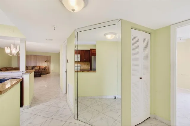 $130,000 | 7076 Huntington Lane, Unit 608, Delray Beach, FL 33446