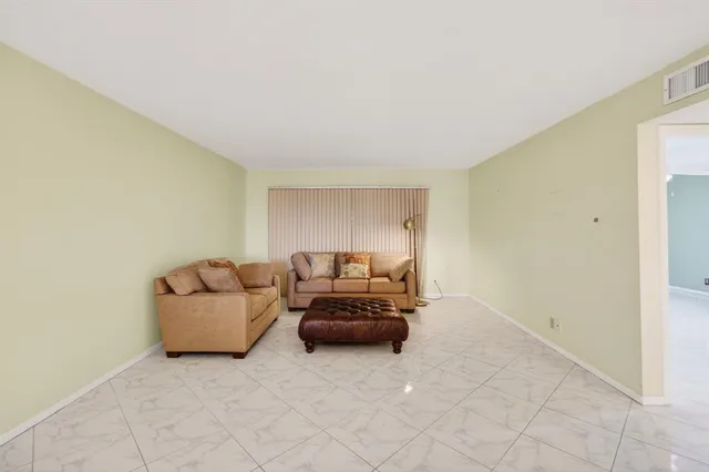 $130,000 | 7076 Huntington Lane, Unit 608, Delray Beach, FL 33446
