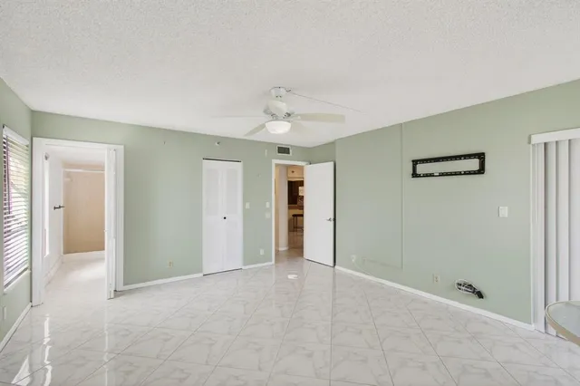 $130,000 | 7076 Huntington Lane, Unit 608, Delray Beach, FL 33446