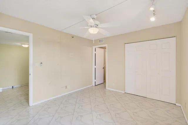 $130,000 | 7076 Huntington Lane, Unit 608, Delray Beach, FL 33446