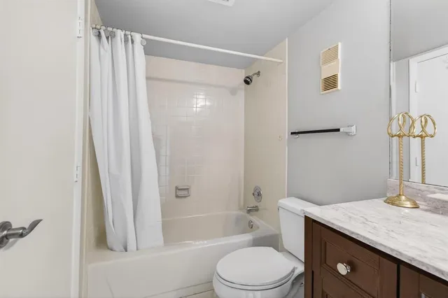 $130,000 | 7076 Huntington Lane, Unit 608, Delray Beach, FL 33446