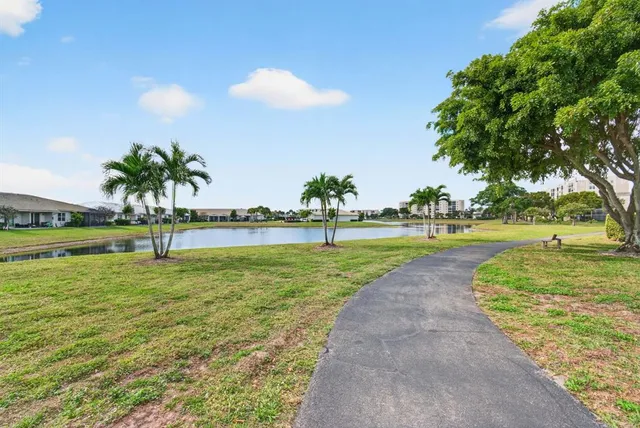 $130,000 | 7076 Huntington Lane, Unit 608, Delray Beach, FL 33446
