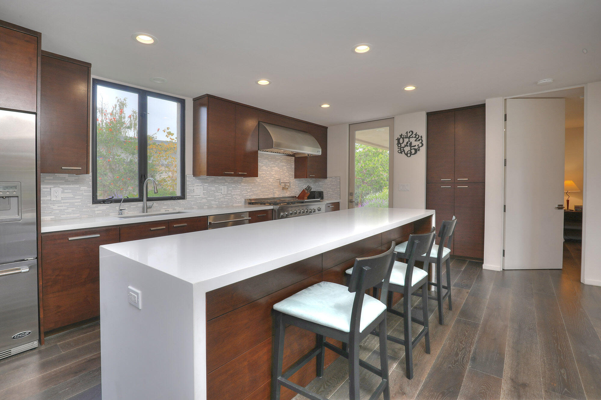 867 Randolph Road Santa Barbara, CA 93111 - Photo 6 of 30 Kitchen Island w/ seating