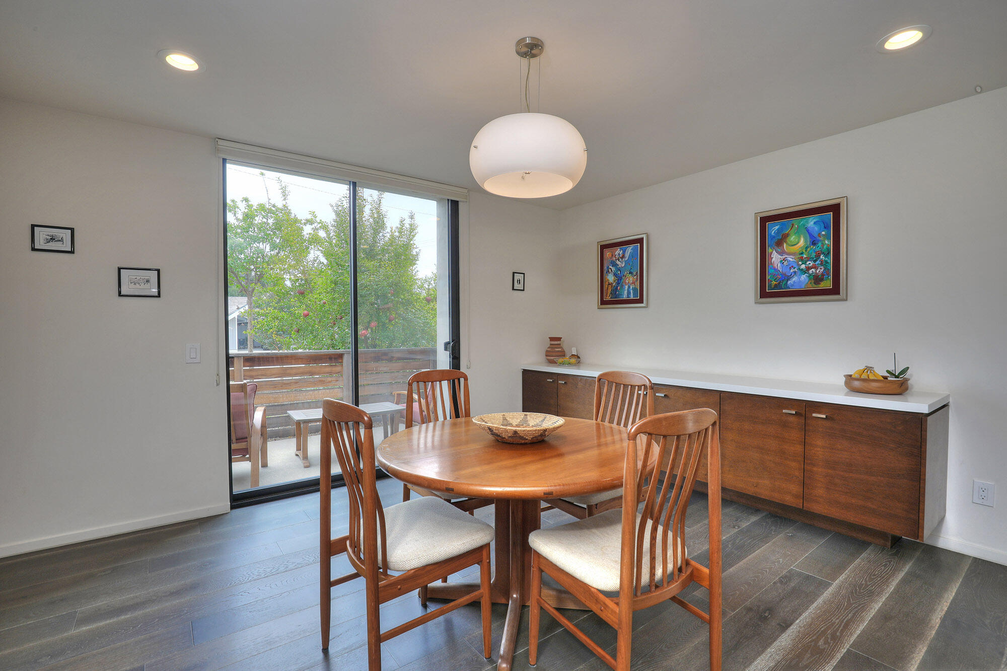 867 Randolph Road Santa Barbara, CA 93111 - Photo 8 of 30 Dining area