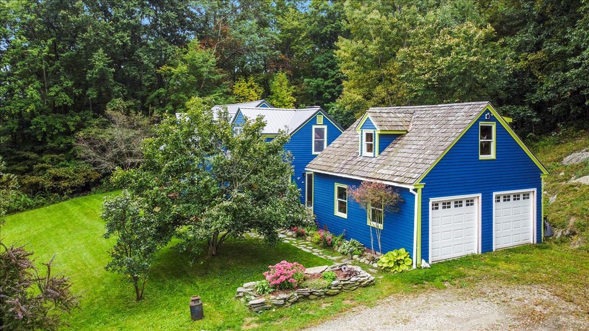 583 Tubs Road Pownal, VT 05260 - Photo 2 of 39