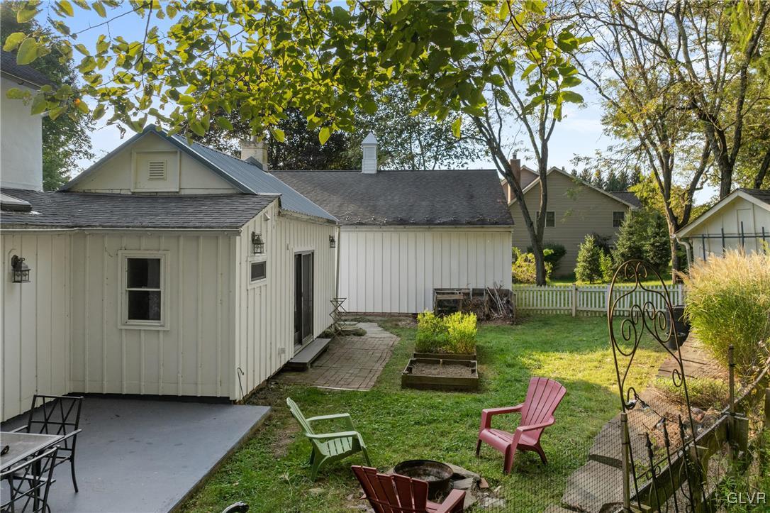 3225 Jordan Road Orefield, PA 18069 - Photo 43 of 50 a backyard of a house with seating space