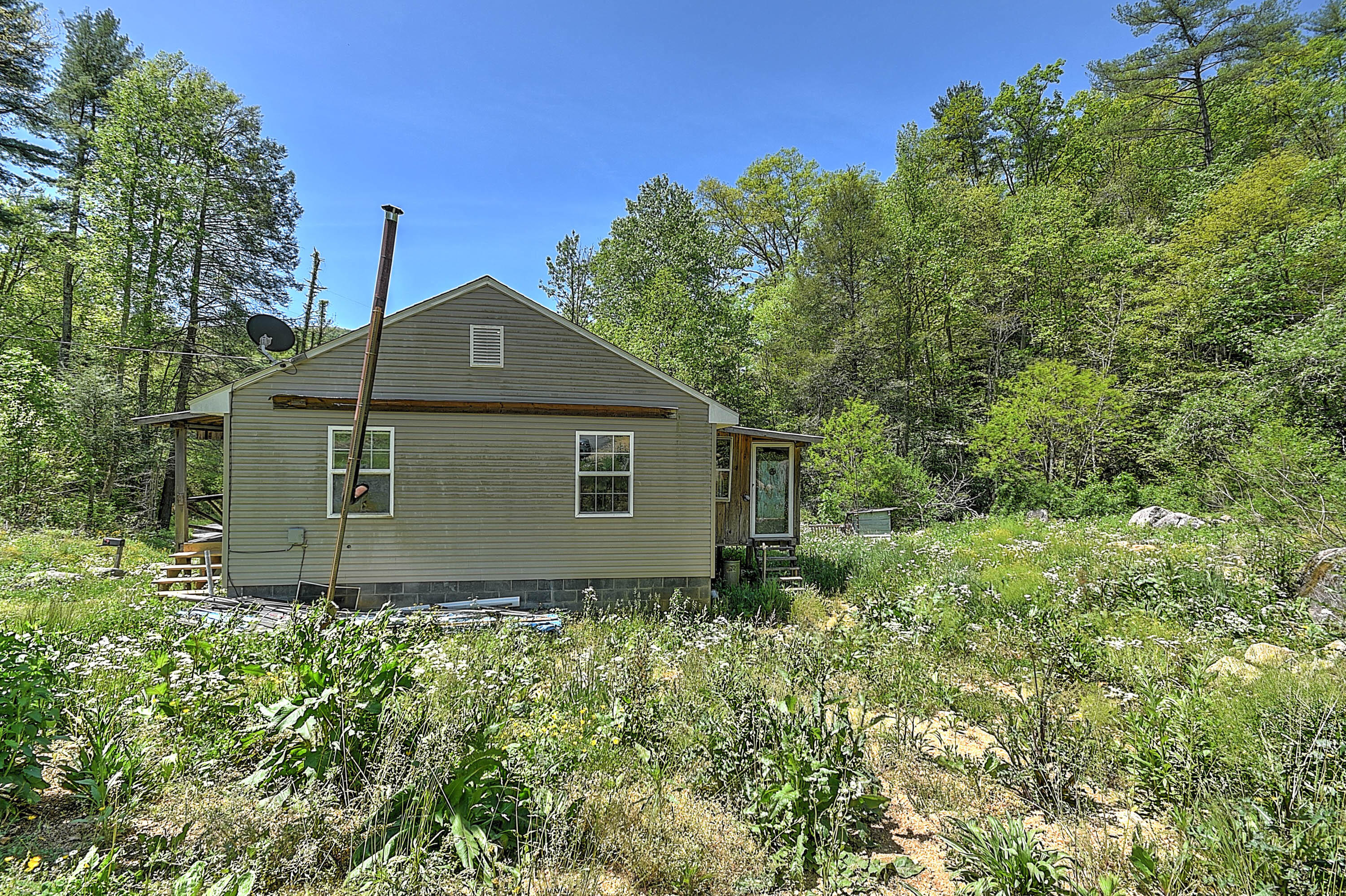 147 Tower Road Roan Mountain, TN 37687 - Photo 19 of 21 Tower Rd-28