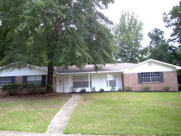 $1,300 | 110 Pineridge Road, Daphne, AL 36526