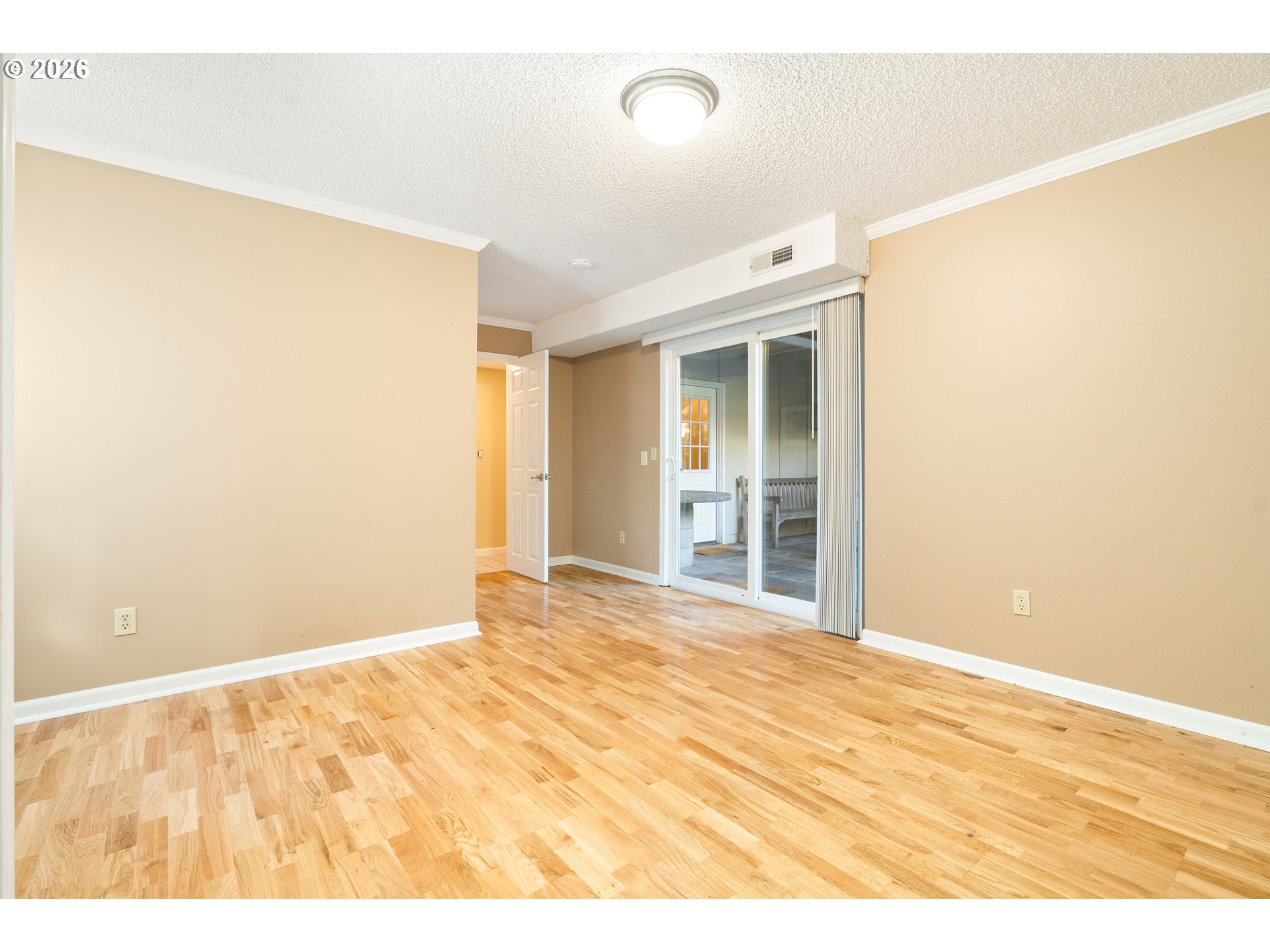 7422 Southwest 37th Avenue Portland, OR 97219 - Photo 21 of 47