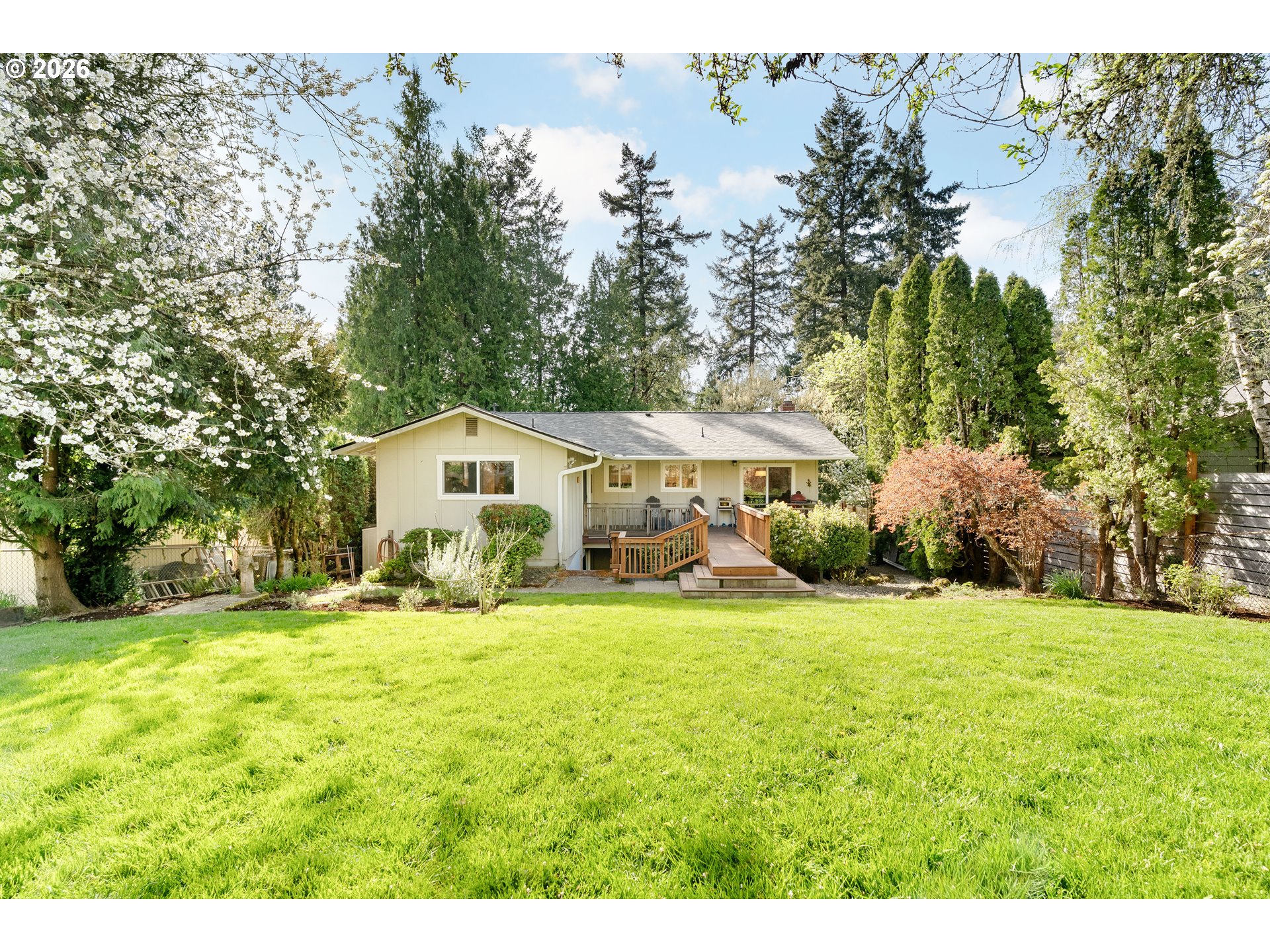 7422 Southwest 37th Avenue Portland, OR 97219 - Photo 24 of 47