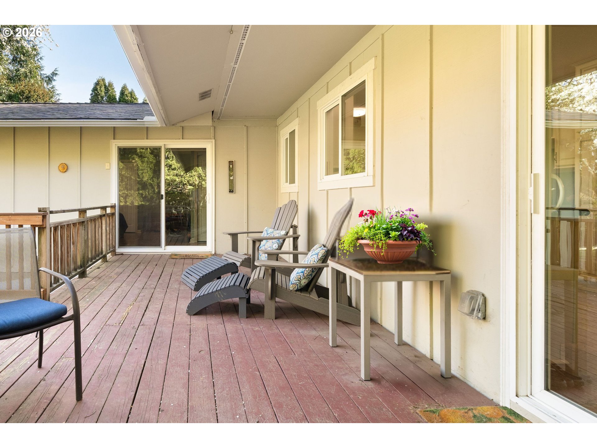 7422 Southwest 37th Avenue Portland, OR 97219 - Photo 26 of 47