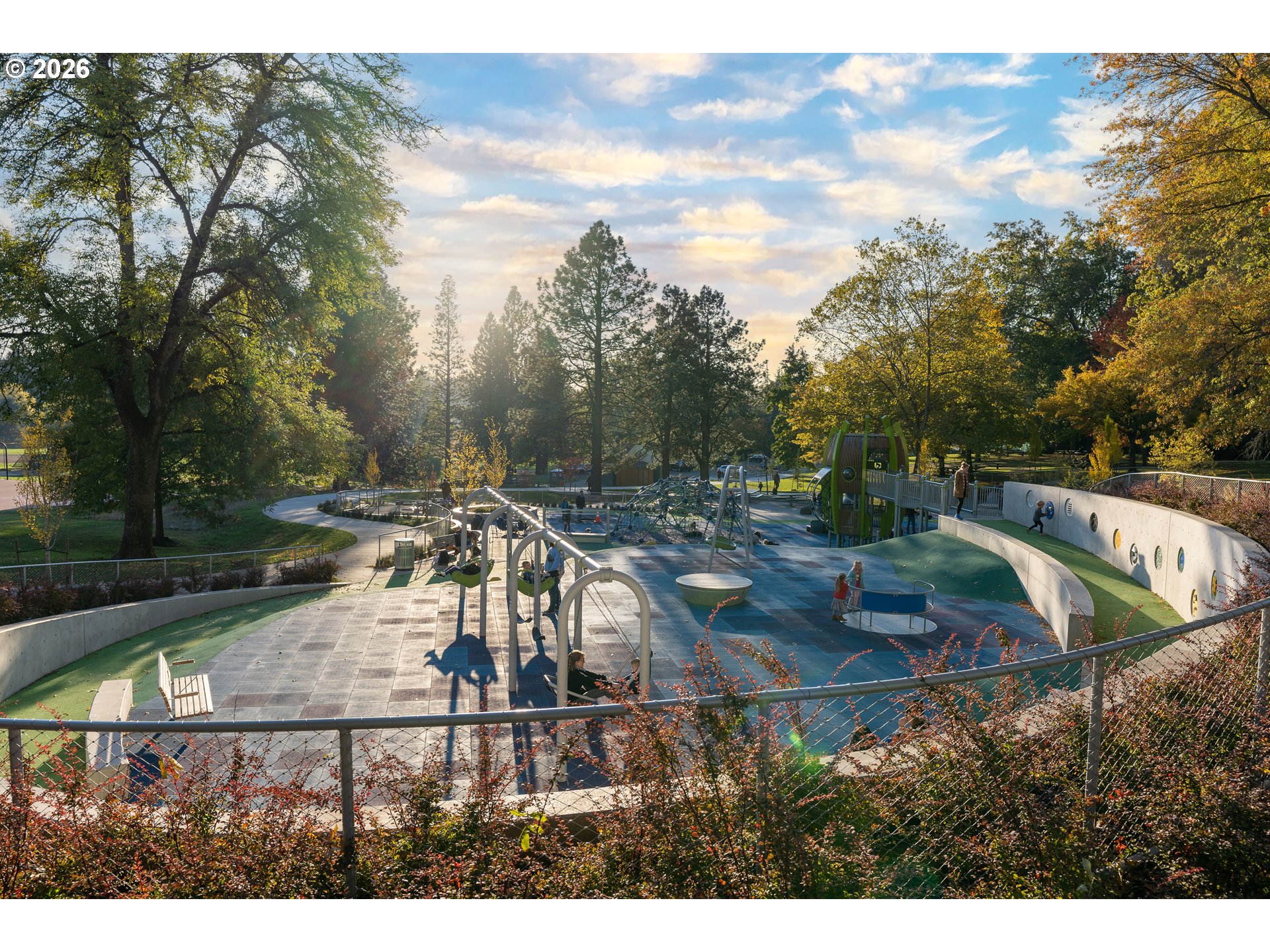 7422 Southwest 37th Avenue Portland, OR 97219 - Photo 34 of 47