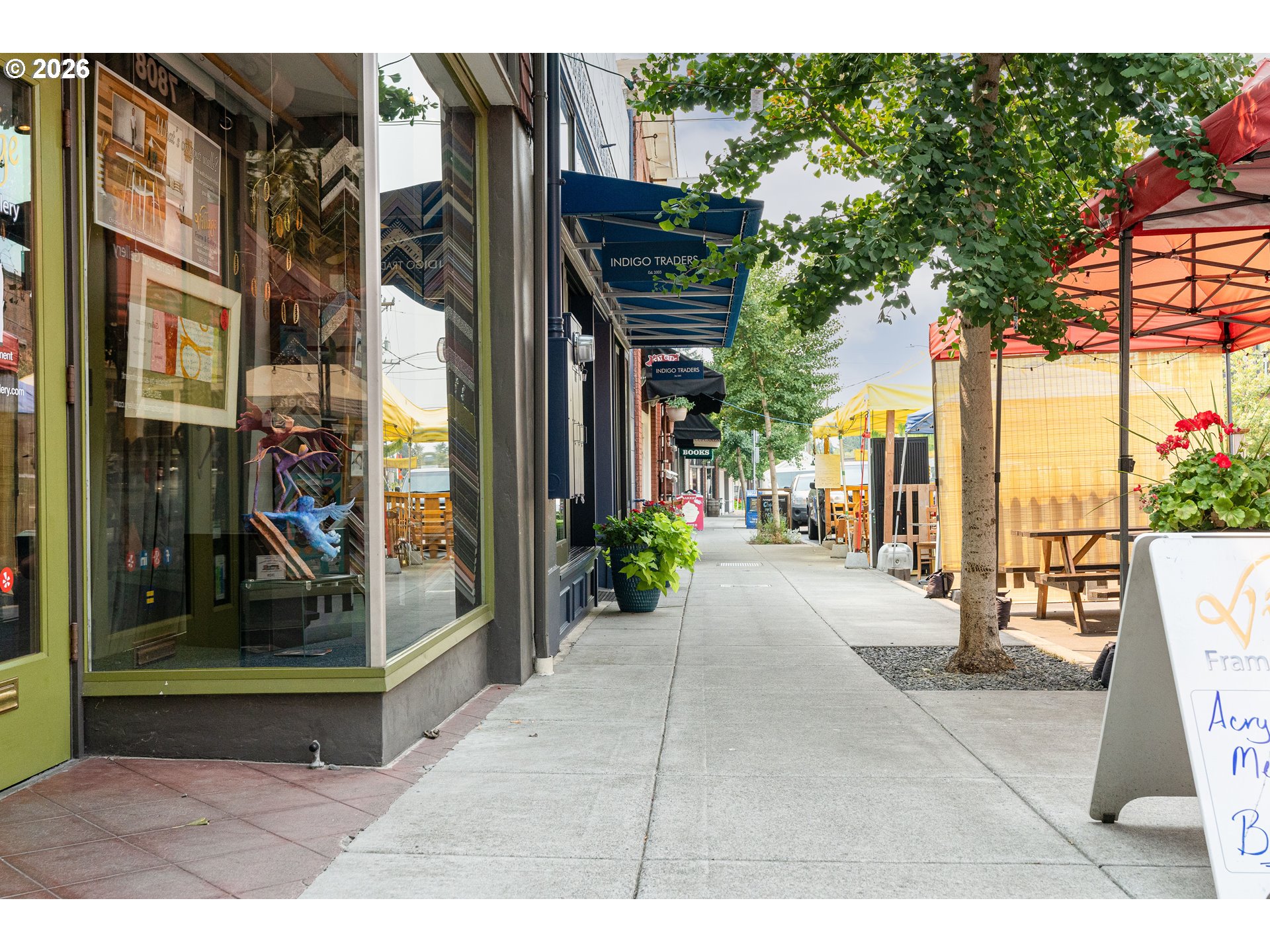 7422 Southwest 37th Avenue Portland, OR 97219 - Photo 35 of 47