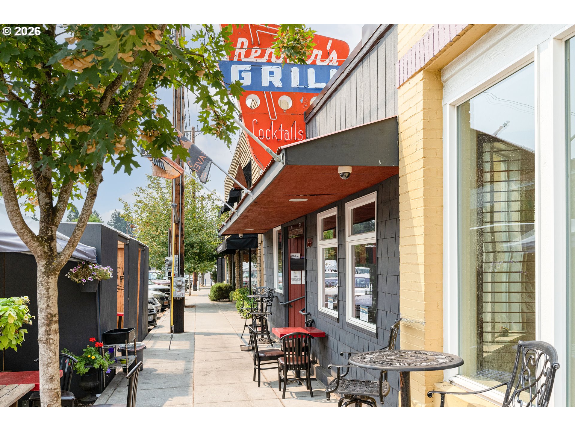7422 Southwest 37th Avenue Portland, OR 97219 - Photo 36 of 47