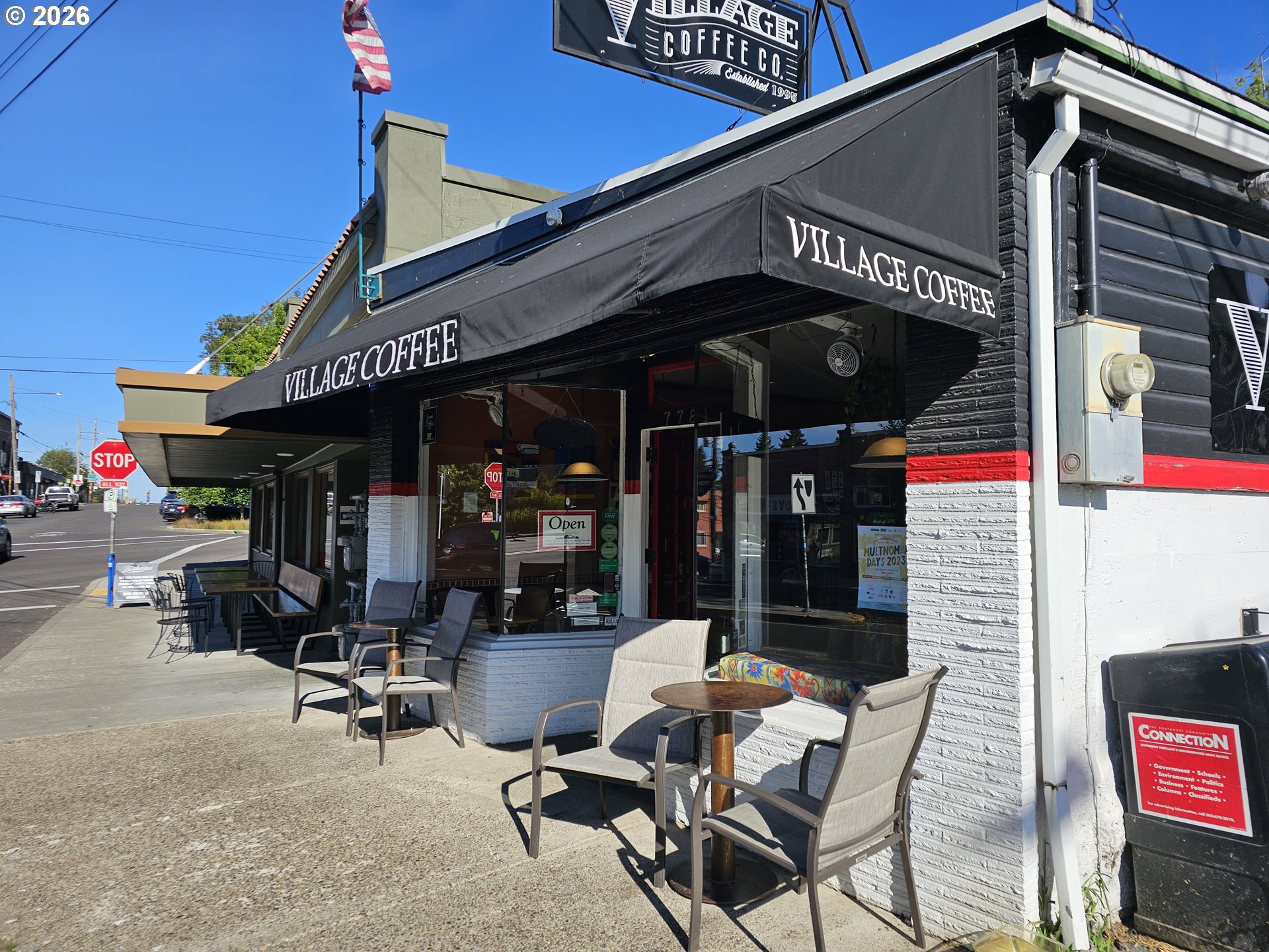 7422 Southwest 37th Avenue Portland, OR 97219 - Photo 37 of 47