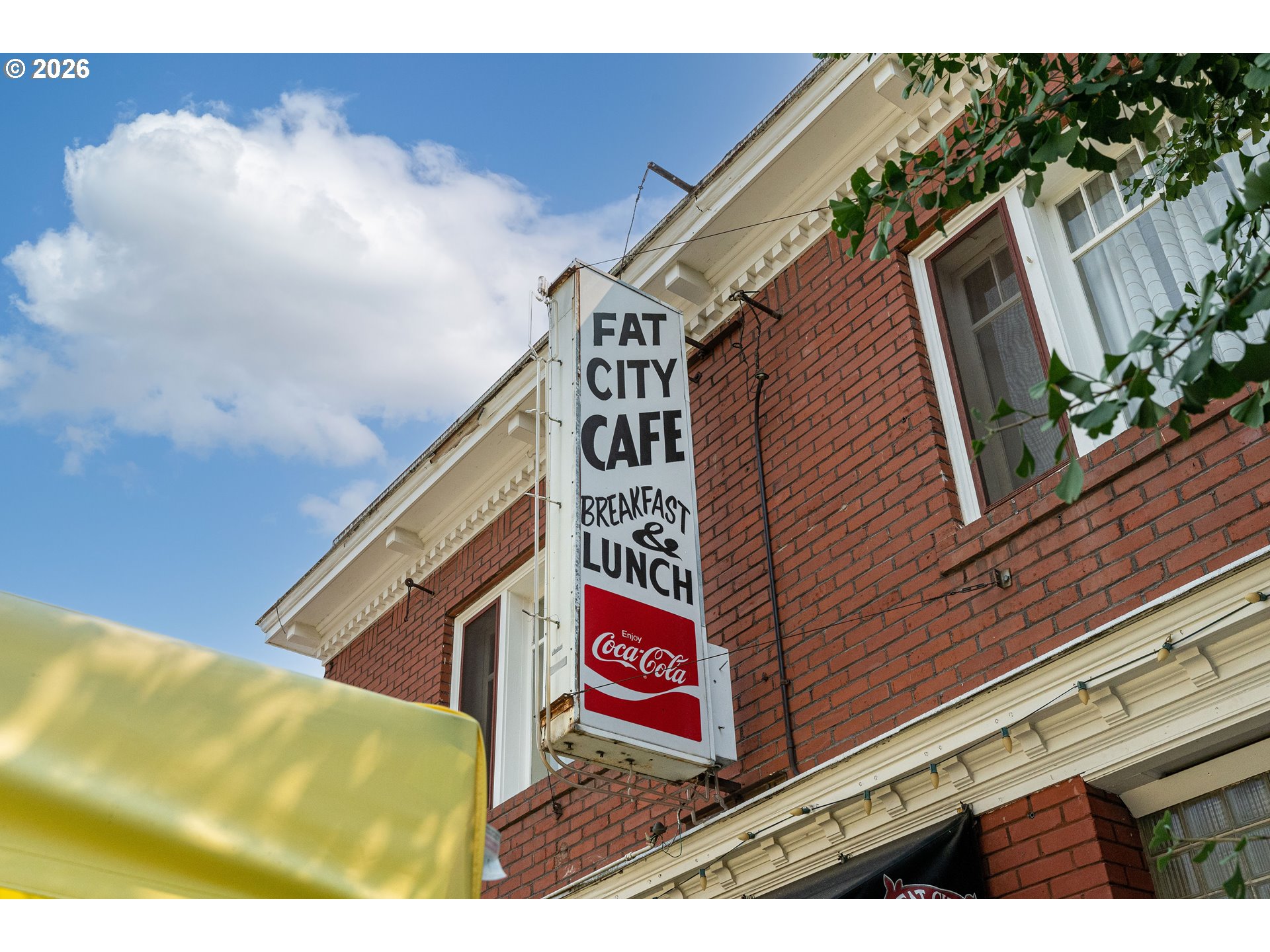 7422 Southwest 37th Avenue Portland, OR 97219 - Photo 39 of 47